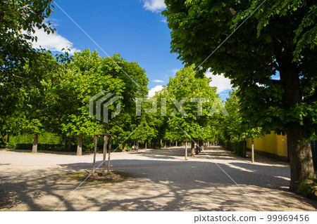 A beautiful sunny day at the famous Schonbrunn Park Palace in Vienna. A beautiful sunny day at the famous Schonbrunn Park Palace in Vienna. 99969456