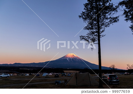 "Shizuoka Prefecture" Mt. Fuji in the evening seen from the auto campsite 99977659