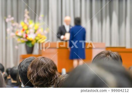 畢業典禮形象 99984212