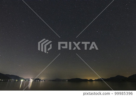 火星和木星在瀨戶內的夏季星空升起 99985396