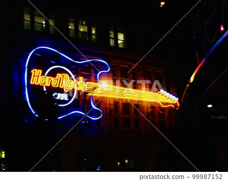 Hard Rock Cafe 99987152