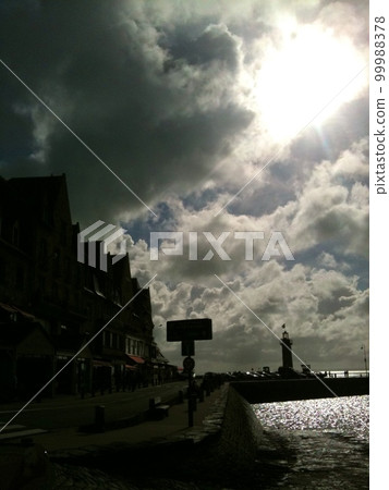 Summer in Cancale 99988378