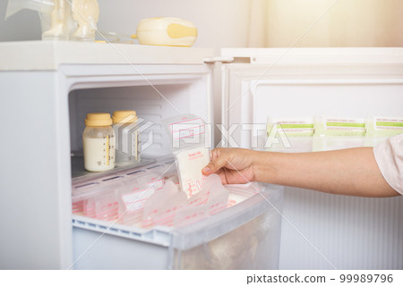 Frozen breast milk 99989796