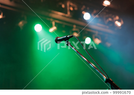mic live mic live 99991670