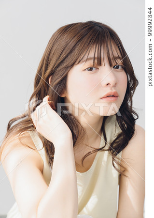 天生麗質的女人 天生麗質的女人 99992844