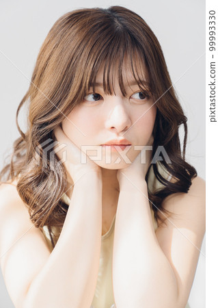 天生麗質的女人 天生麗質的女人 99993330