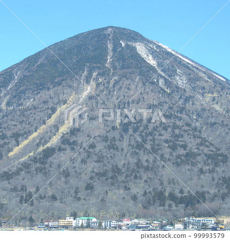 Mountains and townscape Mountains and townscape 99993579