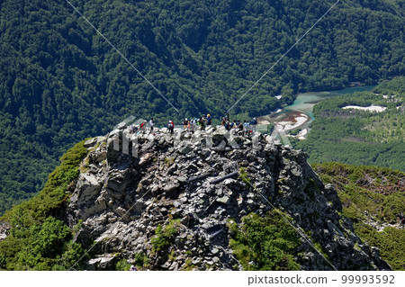Doppyo and Kamikochi/Taisho Pond viewed from the Northern Alps/Nishihotakadake ridgeline 99993592
