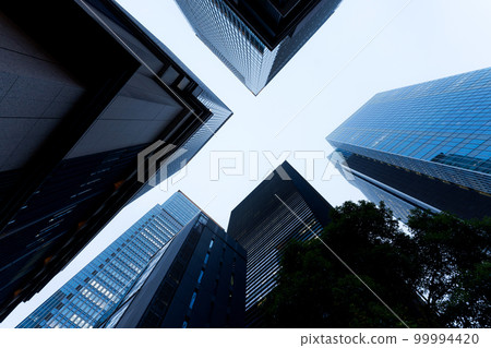 抬頭看建築的風景 99994420