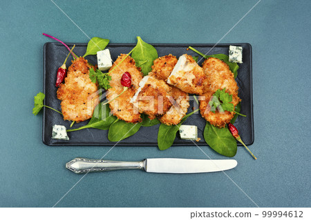 Chicken schnitzel in breadcrumbs Chicken schnitzel in breadcrumbs 99994612
