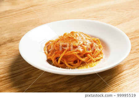 spaghetti with tomato sauce spaghetti with tomato sauce 99995519