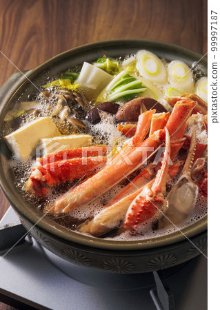 Hot pot with snow crab, vegetables and mushrooms Hot pot with snow crab, vegetables and mushrooms 99997187
