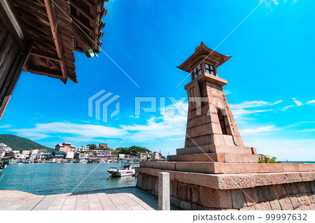 [重要傳統建築群保存地區] 福山市友町 傳統建築群保存地區的夜燈和港灣風景 2 廣島縣福山市 99997632