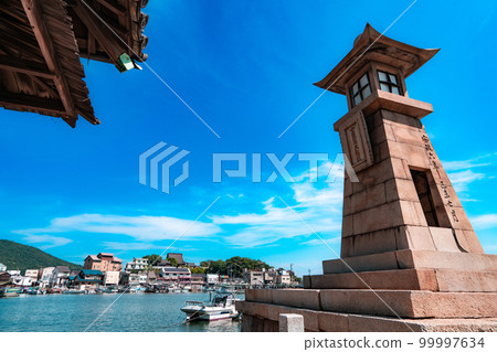 【重要傳統建築群保存地區】福山市友町 傳統建築群保存地區的夜燈和港灣風光 3 廣島縣福山市 【重要傳統建築群保存地區】福山市友町 傳統建築群保存地區的夜燈和港灣風光 3 廣島縣福山市 99997634