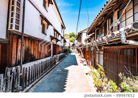 [Important Preservation District for Groups of Traditional Buildings] Important Cultural Property Ota Residence and Alley 1 in Tomo-machi, Fukuyama City, Hiroshima Prefecture 99997652