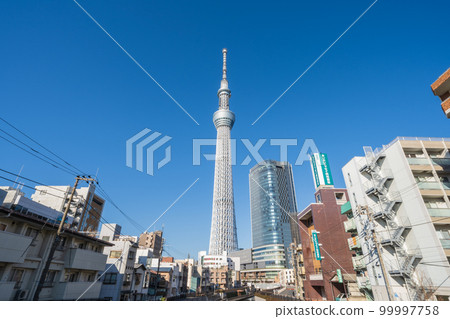 從十間橋面向東京晴空塔的“東京” 從十間橋面向東京晴空塔的“東京” 99997758