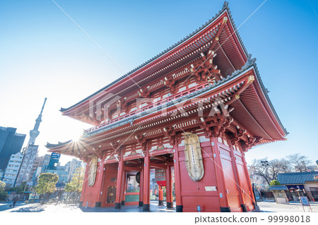``Tokyo'' Sensoji Temple Hozomon morning view 99998018