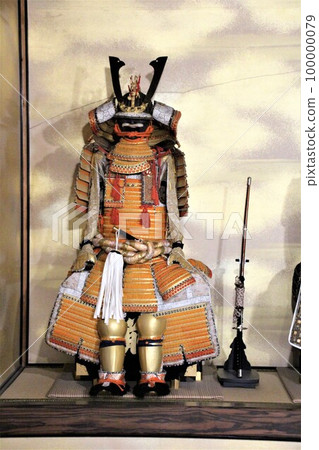 Yellow armor in the Tatsuno Castle Ruins Honmaru Palace 100000079