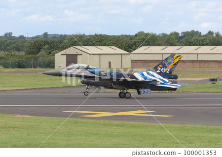 Greek Air Force F-16 demo team "Zeus" landing 100001353
