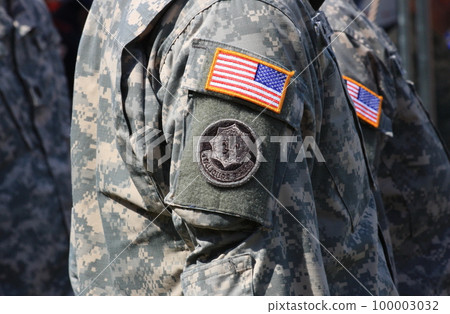 美軍士兵數碼迷彩及肩章(參加防災演習) 美軍士兵數碼迷彩及肩章(參加防災演習) 100003032