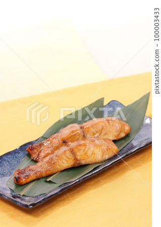 Teriyaki Dolphin Mahi Mahi Grilled Fish 2 Slices Teriyaki Dolphin Mahi Mahi Grilled Fish 2 Slices 100003433