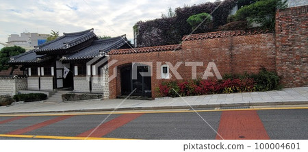 Deoksugung Palace Blue House 100004601