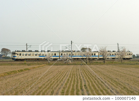 北陸本線三河加賀笠間 JR 西日本 475 系列 A 編隊(金澤) 北陸本線三河加賀笠間 JR 西日本 475 系列 A 編隊(金澤) 100007140
