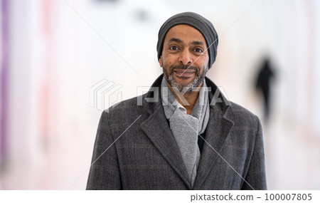 Afro American Man in New York - portrait shot - travel photography Afro American Man in New York - portrait shot - travel photography 100007805