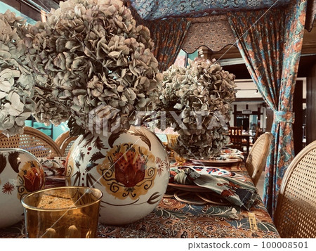 It seems that there are basically dried flowers in the aristocrat's villa. It seems that there are basically dried flowers in the aristocrat's villa. 100008501