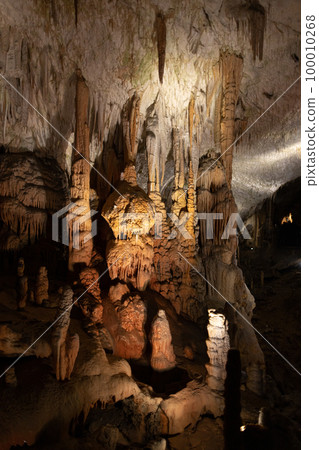 Stalactites and stalagmites Stalactites and stalagmites 100010268