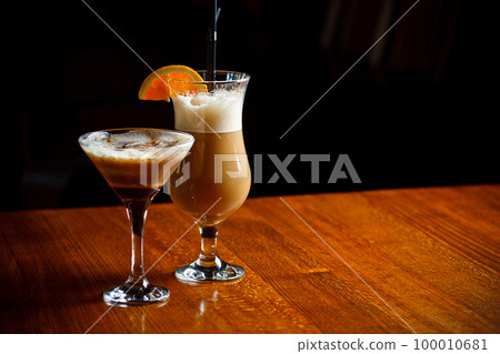Irish coffee and coffee cocktail 100010681
