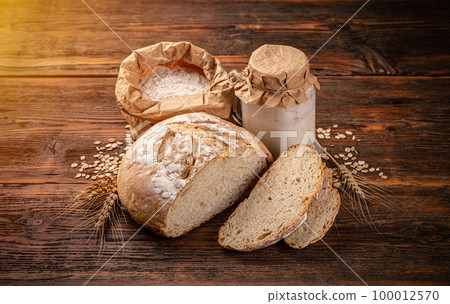 Freshly backed sourdough bread 100012570