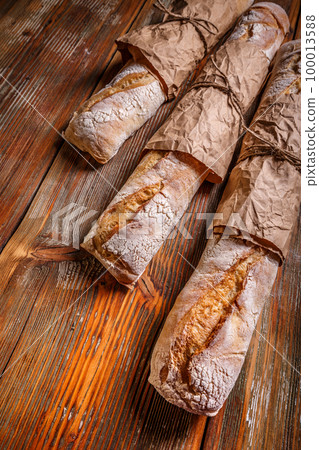 Fresh French baguettes Fresh French baguettes 100013588