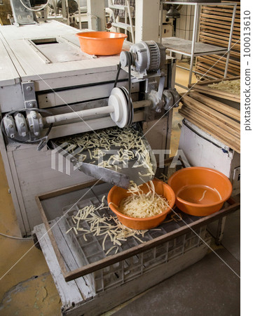 Pasta manufacturing 100013610