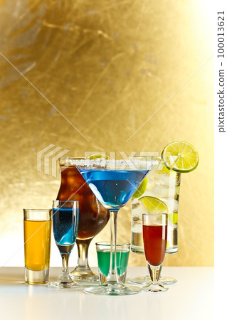Cocktails with alcohol Cocktails with alcohol 100013621