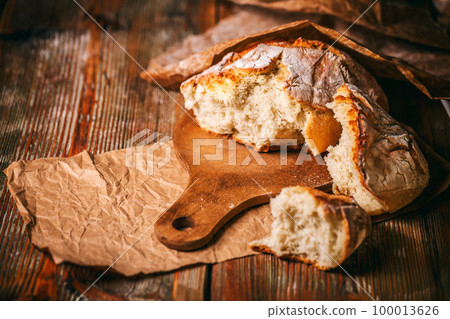 Crusty cereal bread Crusty cereal bread 100013626