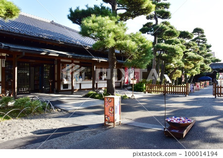 Ashikaga City Ashikaga School Reception, Walking Paths, Flower Chozumizu and Lanterns Ashikaga City Ashikaga School Reception, Walking Paths, Flower Chozumizu and Lanterns 100014194
