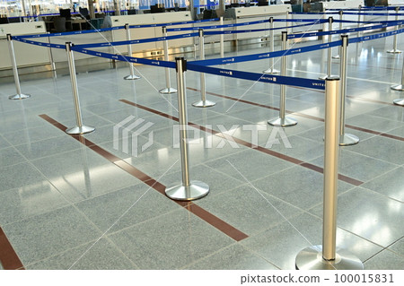 Belt partition at the airport (Chubu International Airport, Centrair) Belt partition at the airport (Chubu International Airport, Centrair) 100015831