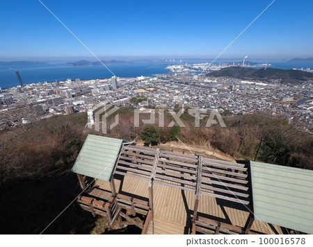 Townscape and landscape from Aonoyama Observatory [Utazu-cho, Ayuta-gun, Kagawa Prefecture] 14 100016578