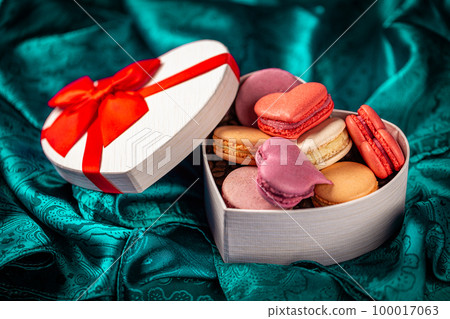 French macaron or macaroon French macaron or macaroon 100017063