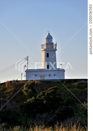 Suzaki lighthouse at sunset 100036563
