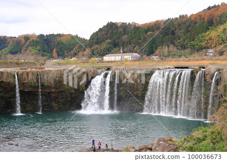 Scenery of Harajiri Falls Scenery of Harajiri Falls 100036673