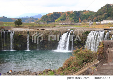 Scenery of Harajiri Falls Scenery of Harajiri Falls 100036683