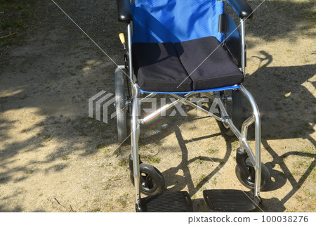 Wheelchair lightweight for assistance 100038276