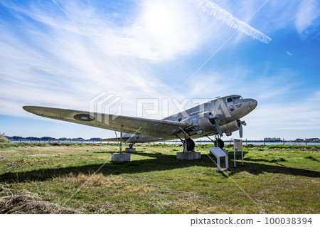 A Douglas DC-3 aircraft preserved on the shores of Lake Hamana in Hamamatsu City, Shizuoka Prefecture A Douglas DC-3 aircraft preserved on the shores of Lake Hamana in Hamamatsu City, Shizuoka Prefecture 100038394