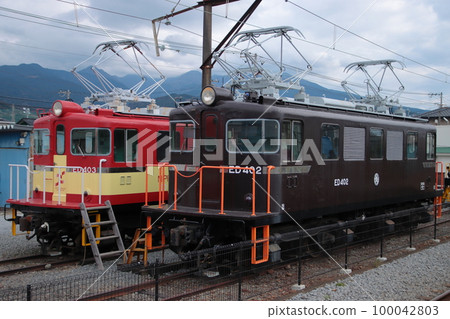 ED40 type electric locomotive that was once active on the Gakunan Railway 100042803