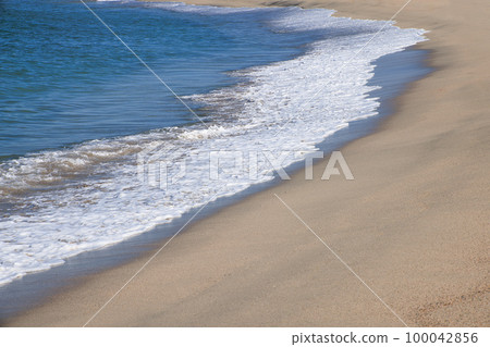 <鳥取縣> 冬季的皆生海岸，海浪拍打，2月 100042856