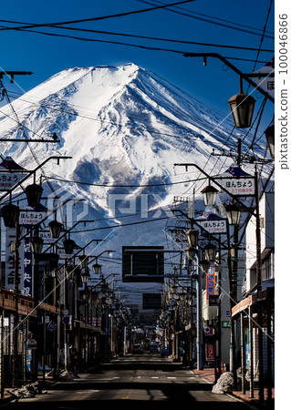 mt fuji fujiyoshida city honmachi street 100046866