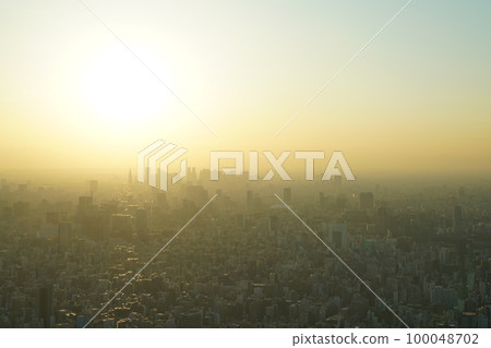 往新宿日落的東京晴空塔展望台 100048702
