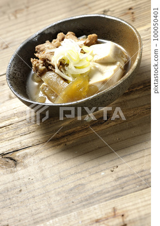 Tofu, onion, green onion, beef, meat tofu Tofu, onion, green onion, beef, meat tofu 100050401